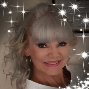 Meet your Posher, Michele angela